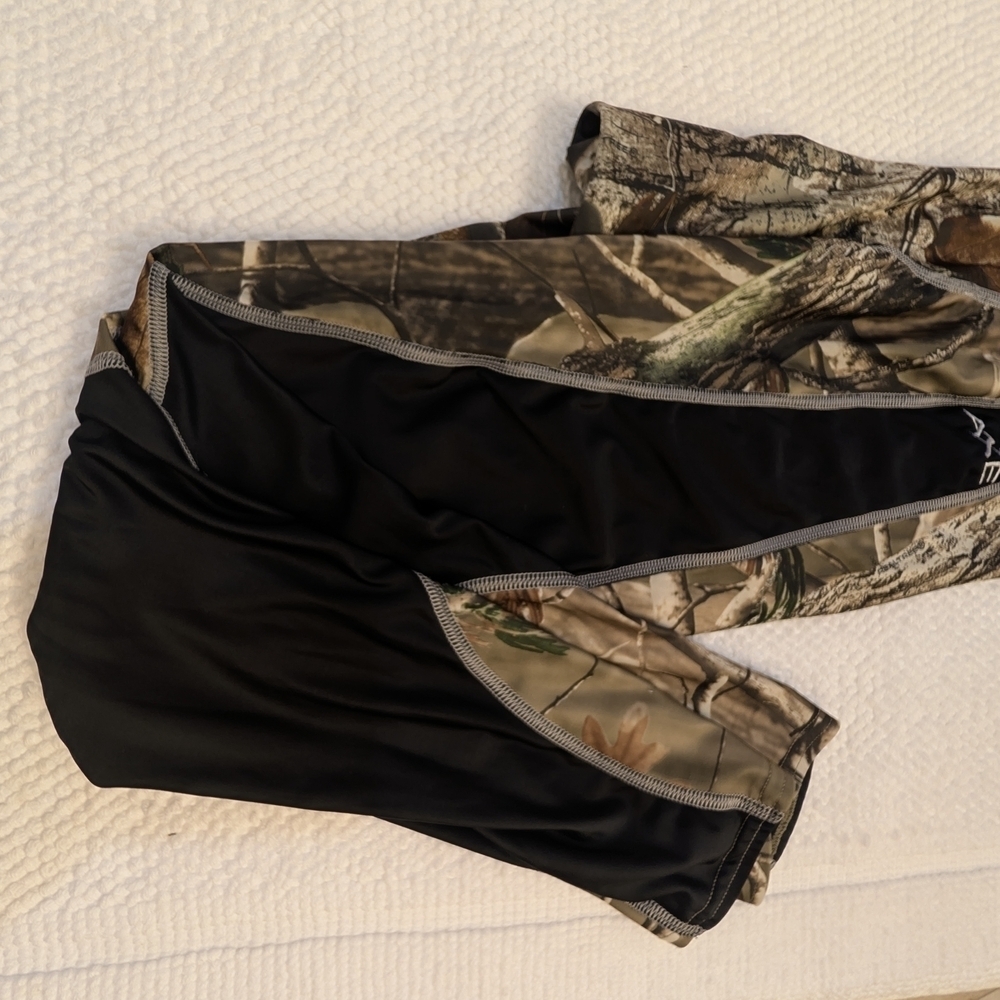 Camo and Black Hunting Pants - Picture 4 of 7